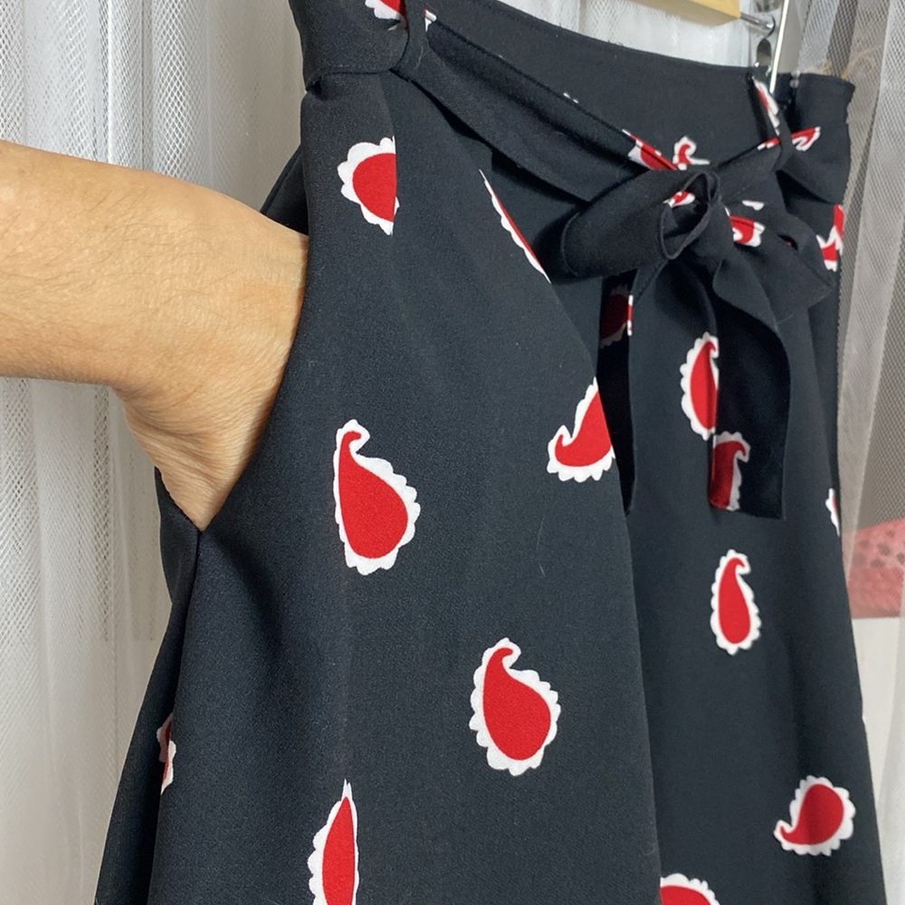 Icone for Simons skater/flare black/red short skirt! Size S - Picture 5 of 11